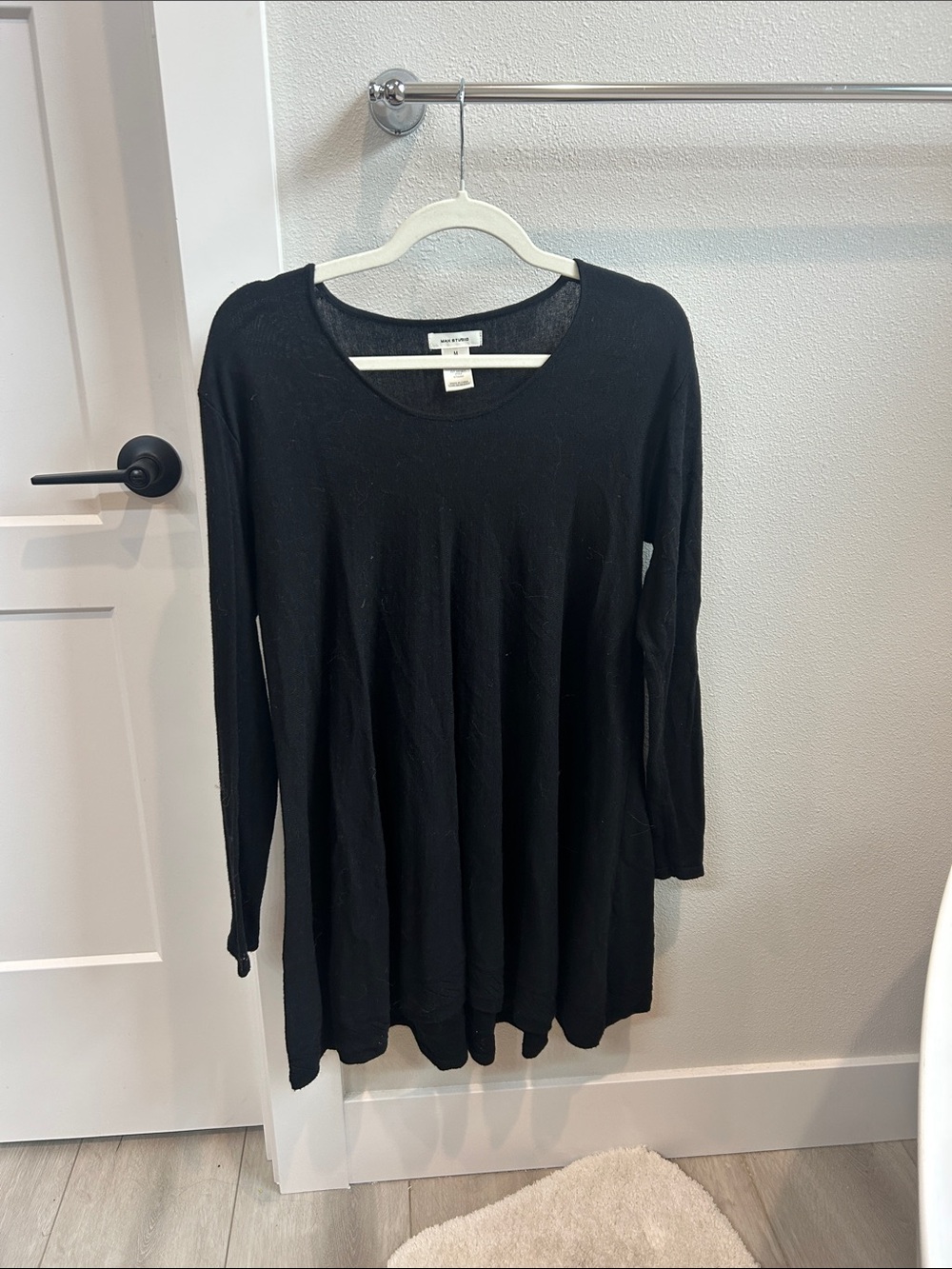 Max Studio Black Long-Sleeve Swing Dress
